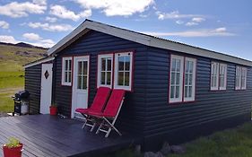 Cosy Cottage-Alfabakki-With Hot Tub