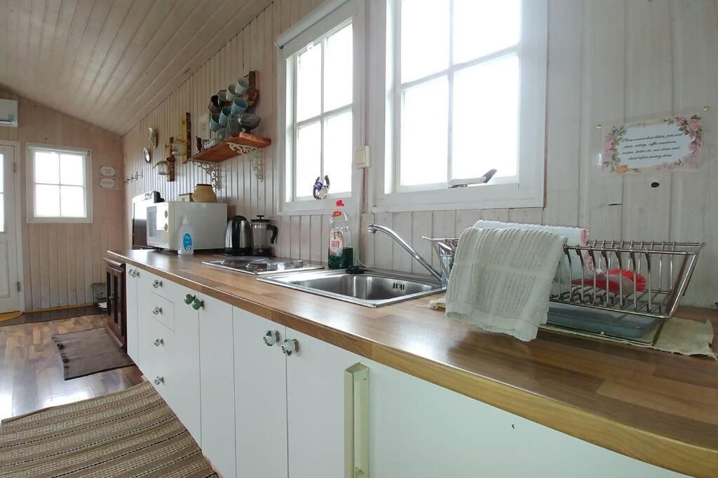 Cosy Cottage-Alfabakki-With Hot Tub Stori-Bakki Exterior photo