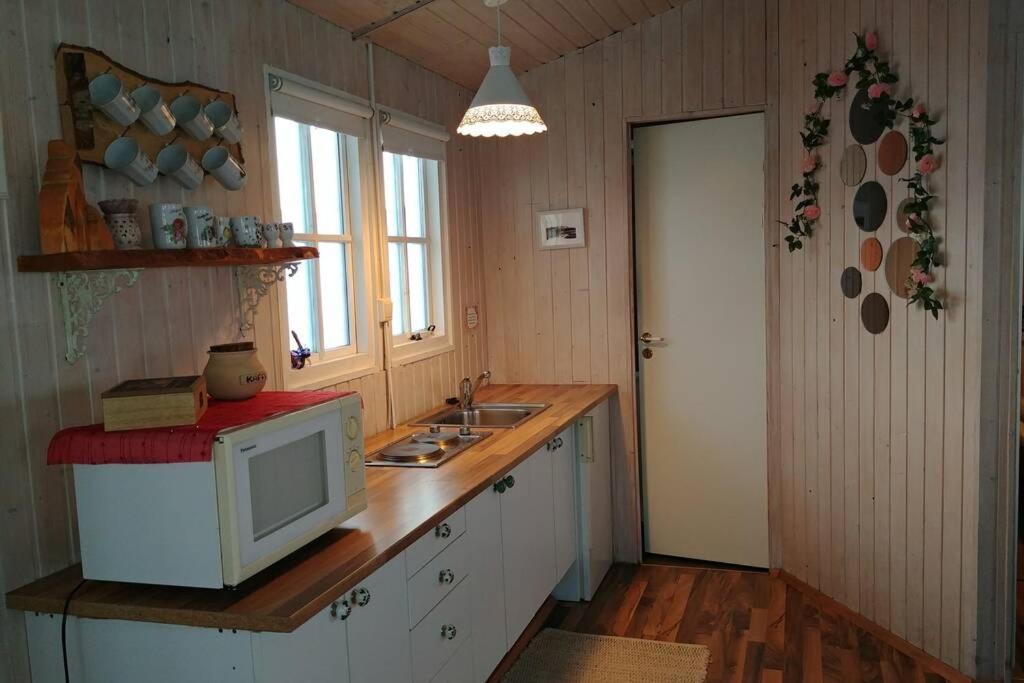 Cosy Cottage-Alfabakki-With Hot Tub Stori-Bakki Exterior photo